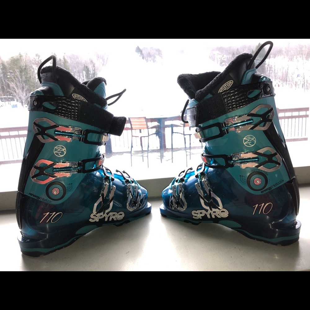 K2 Spyre ski boots 110 size 24.5. Fits size 6.5-7